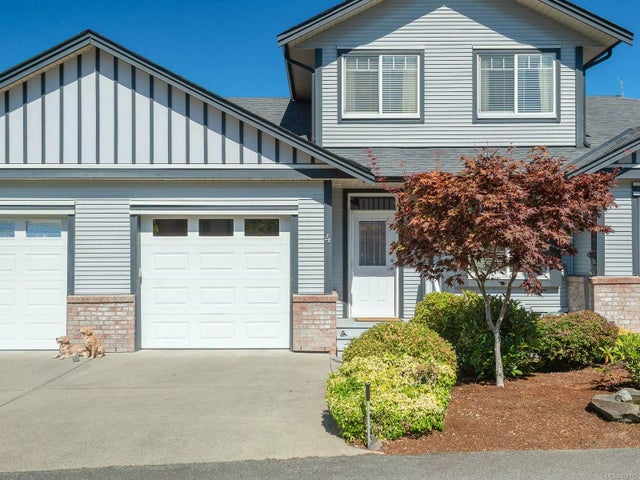 2 of 39 - 3110 Cook St 4, Chemainus, BC