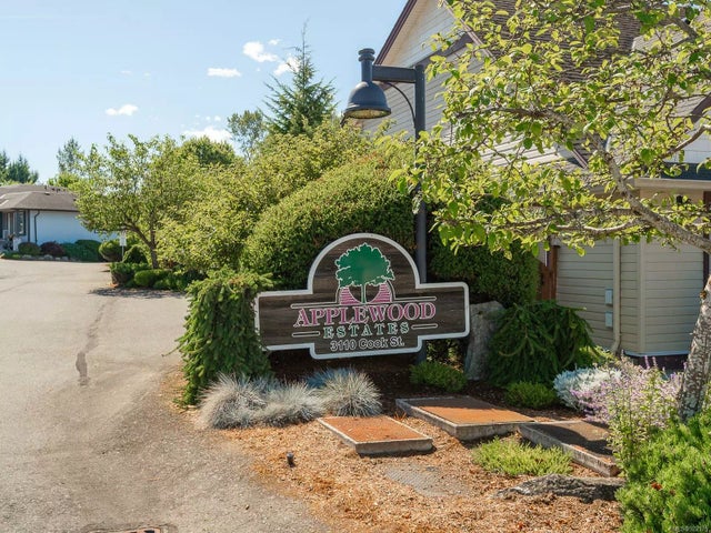 3 of 39 - 3110 Cook St 4, Chemainus, BC