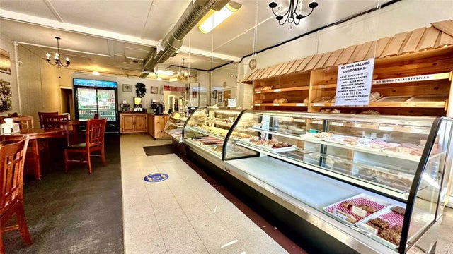 4 of 18 - 2875 Oak St, Chemainus, BC