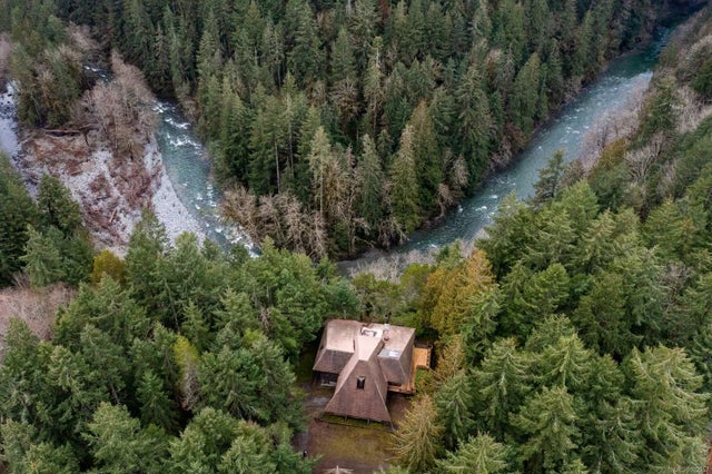 1 of 37 - 9395 Smiley Rd, Chemainus, BC