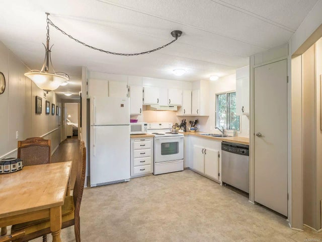 3 of 33 - 625 Gallagher Way, Gabriola Island, BC