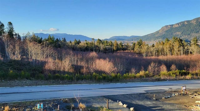 3 of 25 - Lot 4 Vee Rd, Cowichan Bay, BC