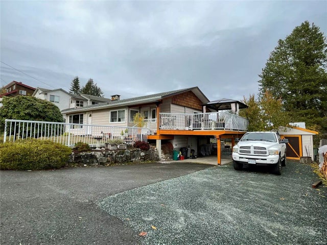 2 of 29 - 3233 Cook St, Chemainus, BC