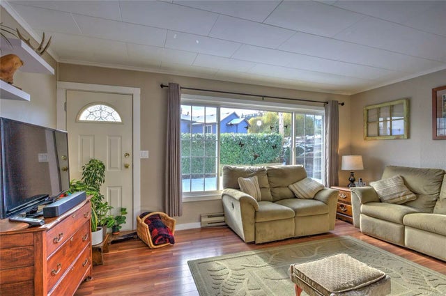 3 of 29 - 3233 Cook St, Chemainus, BC