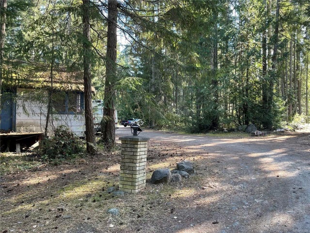 4 of 12 - 1800 Gibbs Rd, Errington, BC