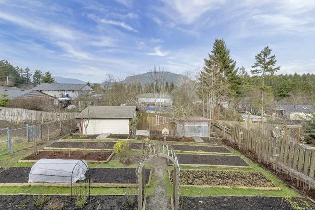 2 of 40 - 1645 Simon Pl, Cowichan Bay, BC