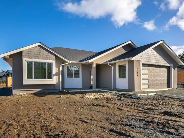 1 of 39 - 4609 Galdwell Rd, Cowichan Bay, BC