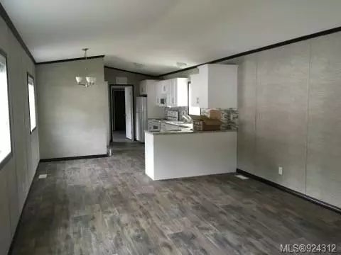 5 of 6 - 1050 Bowlby Rd 10, Errington, BC