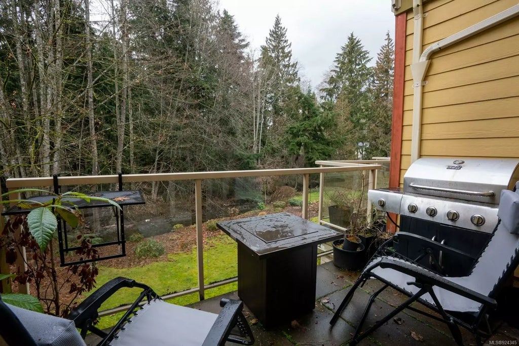 1244 4th Ave 208, Ladysmith