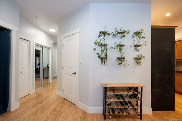 2 of 33 - 1244 4th Ave 208, Ladysmith, BC