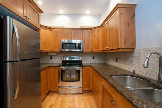 4 of 33 - 1244 4th Ave 208, Ladysmith, BC