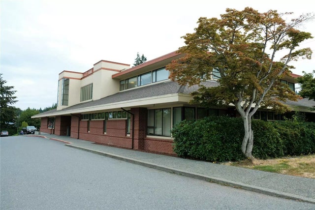 1 of 3 - 6010 Brickyard Rd 102b, Nanaimo, BC