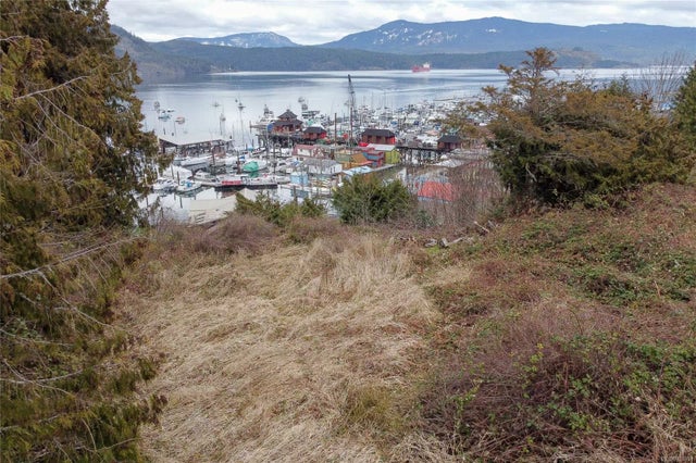 3 of 20 - 1780 Fenwick Rd, Cowichan Bay, BC