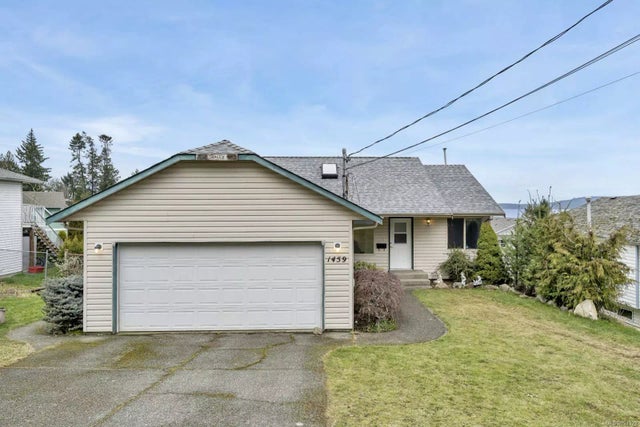 1 of 33 - 1459 Adelaide St, Crofton, BC