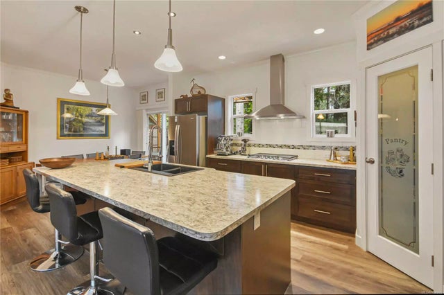 1 of 47 - 896 Canso Rd, Gabriola Island, BC