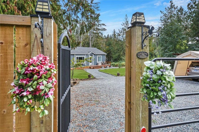 2 of 47 - 896 Canso Rd, Gabriola Island, BC