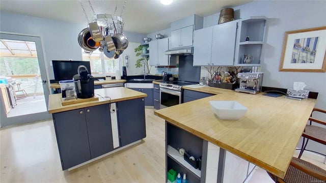 2 of 27 - 1090 Sansom Rd, Gabriola Island, BC