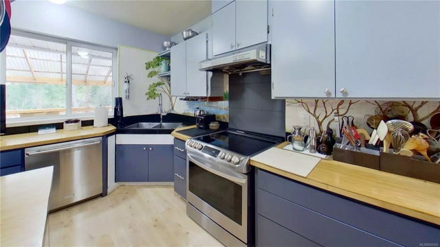 3 of 27 - 1090 Sansom Rd, Gabriola Island, BC