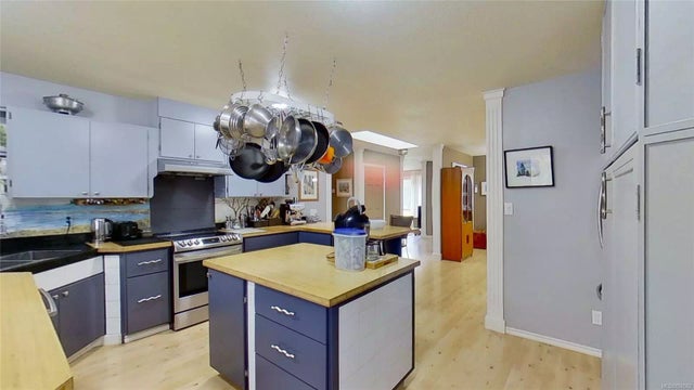 4 of 27 - 1090 Sansom Rd, Gabriola Island, BC