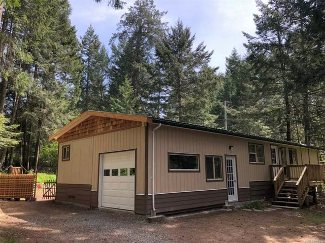 2 of 13 - 700 Rollo Rd, Gabriola Island, BC