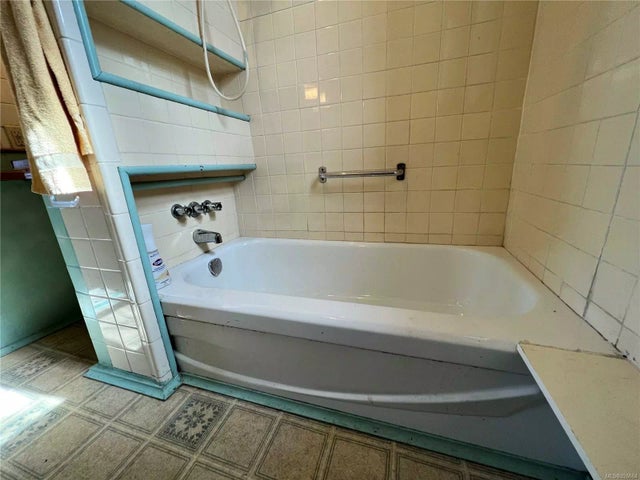 3 of 24 - 9886 Maple St, Chemainus, BC