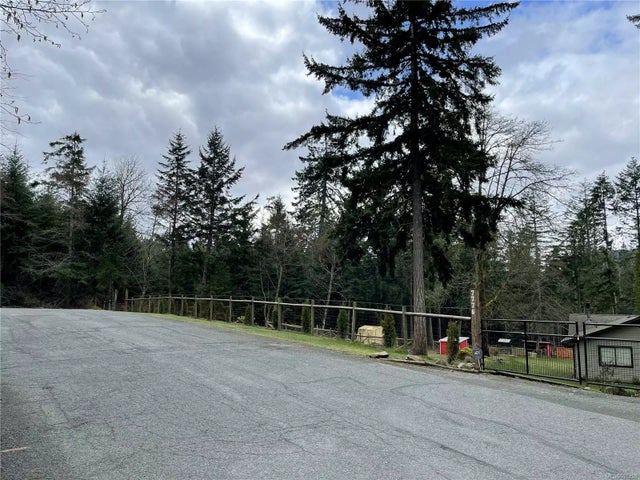 4 of 35 - 7776 Georgia Pl, Crofton, BC