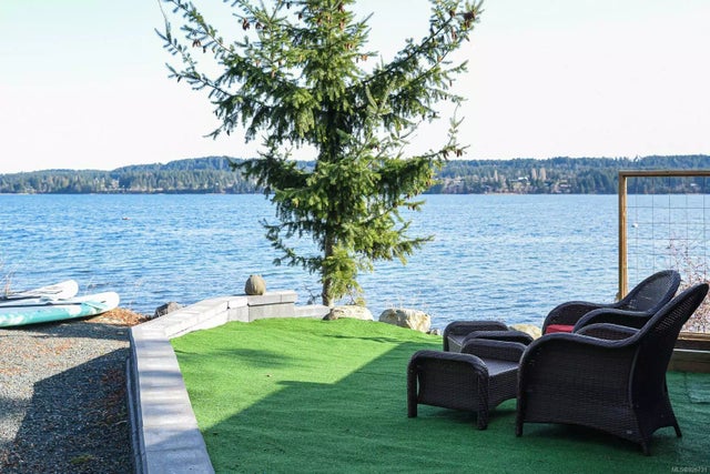 4 of 29 - 6826 Buckley Bay Frontage Rd, Fanny Bay, BC