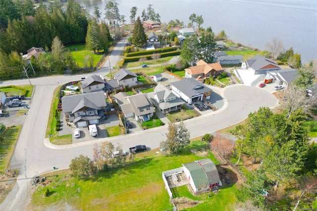 3 of 61 - 8036 Lindsay Pl, Crofton, BC