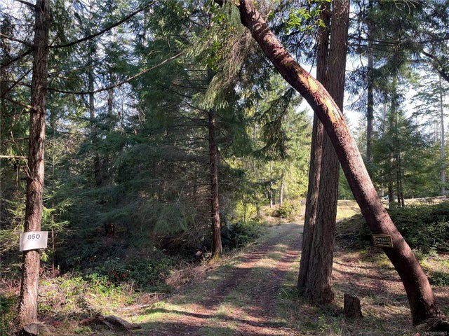 1 of 13 - Lt 45 Pat Burns Ave, Gabriola Island, BC