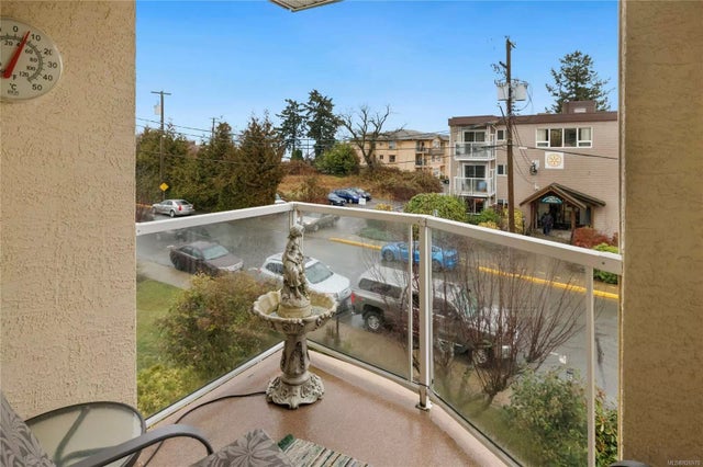 3 of 27 - 9876 Esplanade St 302, Chemainus, BC