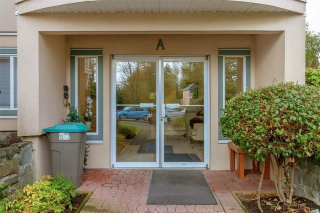 1 of 33 - 3000 Oak St 203a, Chemainus, BC