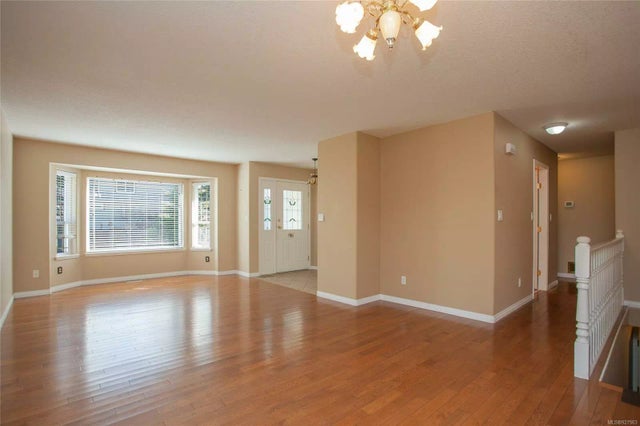 2 of 25 - 9576 Front St, Chemainus, BC