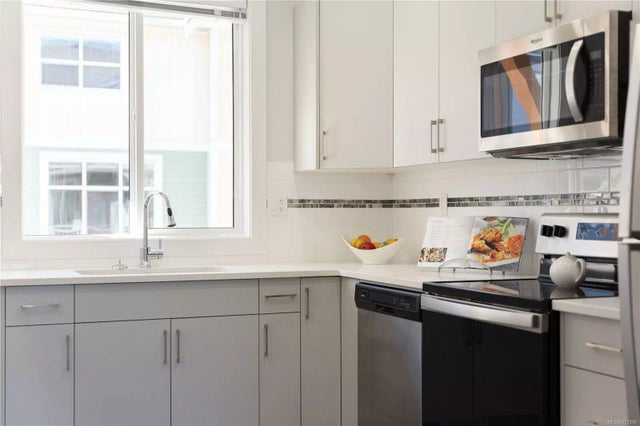 4 of 17 - 1027 College St W 17, Duncan, BC