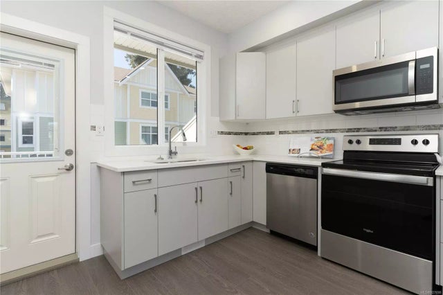 5 of 17 - 1027 College St W 17, Duncan, BC
