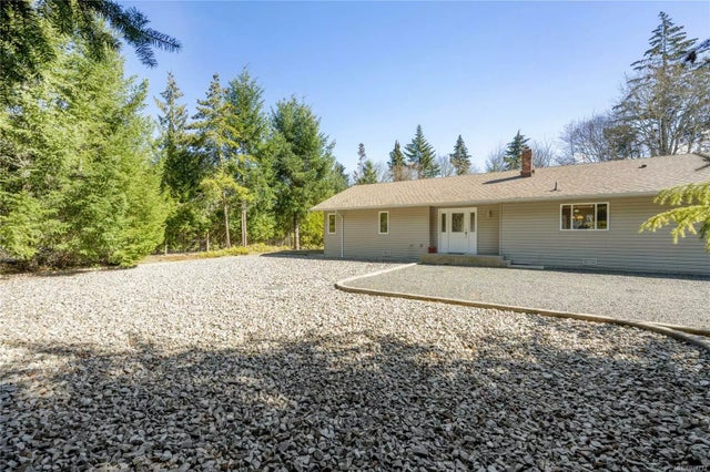 2 of 47 - 670 Margot Pl, Errington, BC