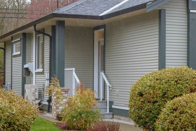 4 of 31 - 3110 Cook St 17, Chemainus, BC