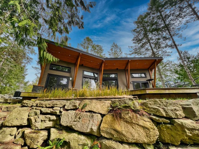 3 of 27 - 3033 North Rd, Gabriola Island, BC