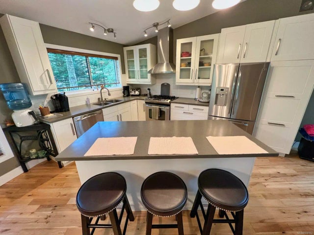 5 of 27 - 3033 North Rd, Gabriola Island, BC