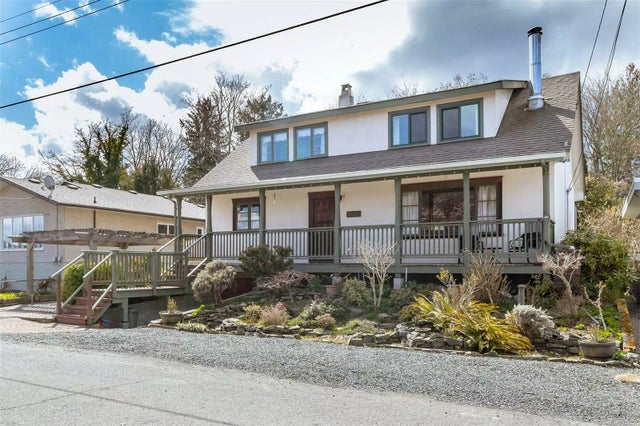 1 of 60 - 10016 Beach Dr, Chemainus, BC