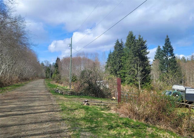 5 of 9 - 8460 Penny Lane, Fanny Bay, BC