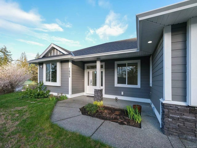 1 of 21 - 7869 Osborne Bay Rd, Crofton, BC