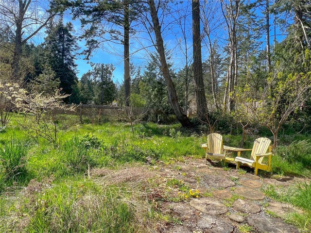 1 of 19 - 15 South Rd Lt, Gabriola Island, BC