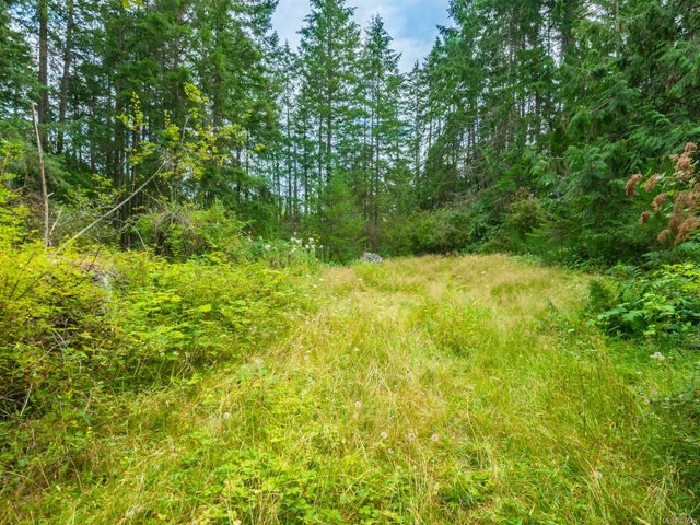 3 of 11 - 1215 Leffler Rd, Errington, BC