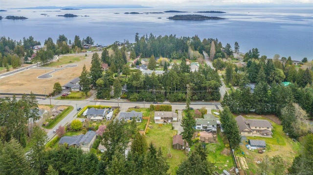 2 of 34 - 7351 Lantzville Rd, Lantzville, BC