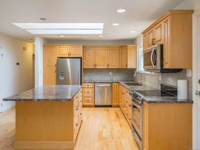 5 of 34 - 7351 Lantzville Rd, Lantzville, BC