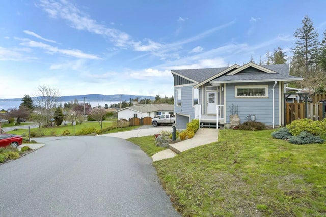 2 of 26 - 1584 Adelaide St 1, Crofton, BC