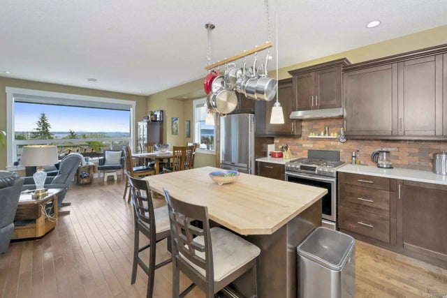 4 of 26 - 1584 Adelaide St 1, Crofton, BC