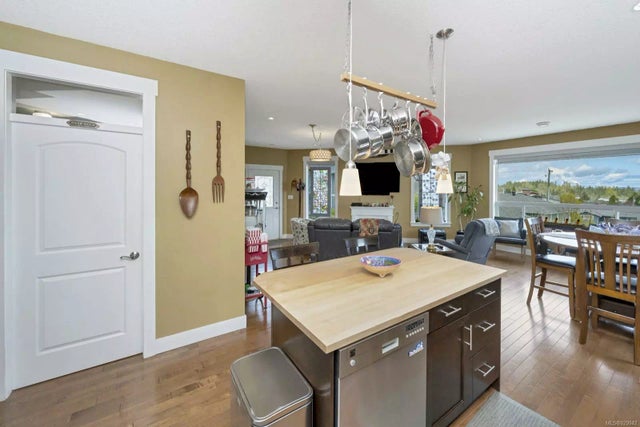 5 of 26 - 1584 Adelaide St 1, Crofton, BC