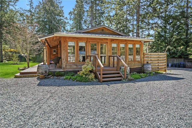 1 of 61 - 740 Roxanne Blvd, Gabriola Island, BC
