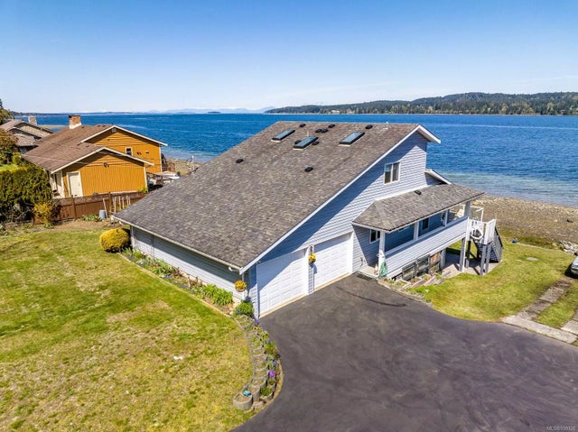 1 of 68 - 6768 Buckley Bay Frontage Rd, Fanny Bay, BC